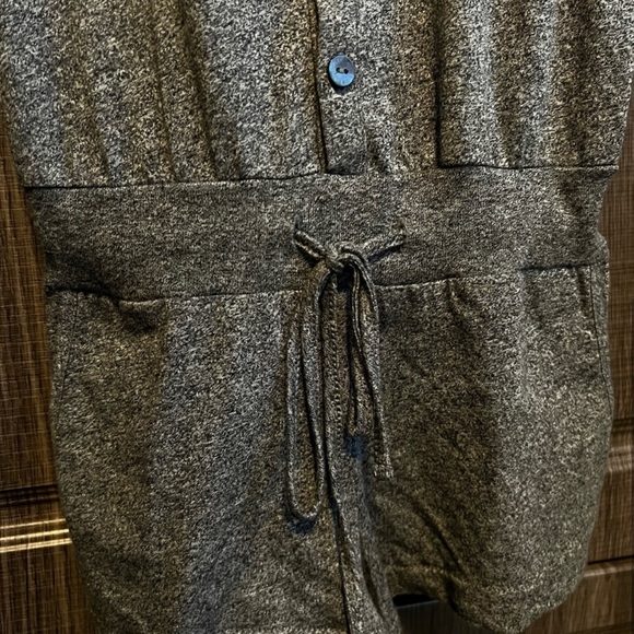 Aritzia Romper - Picture 4 of 5